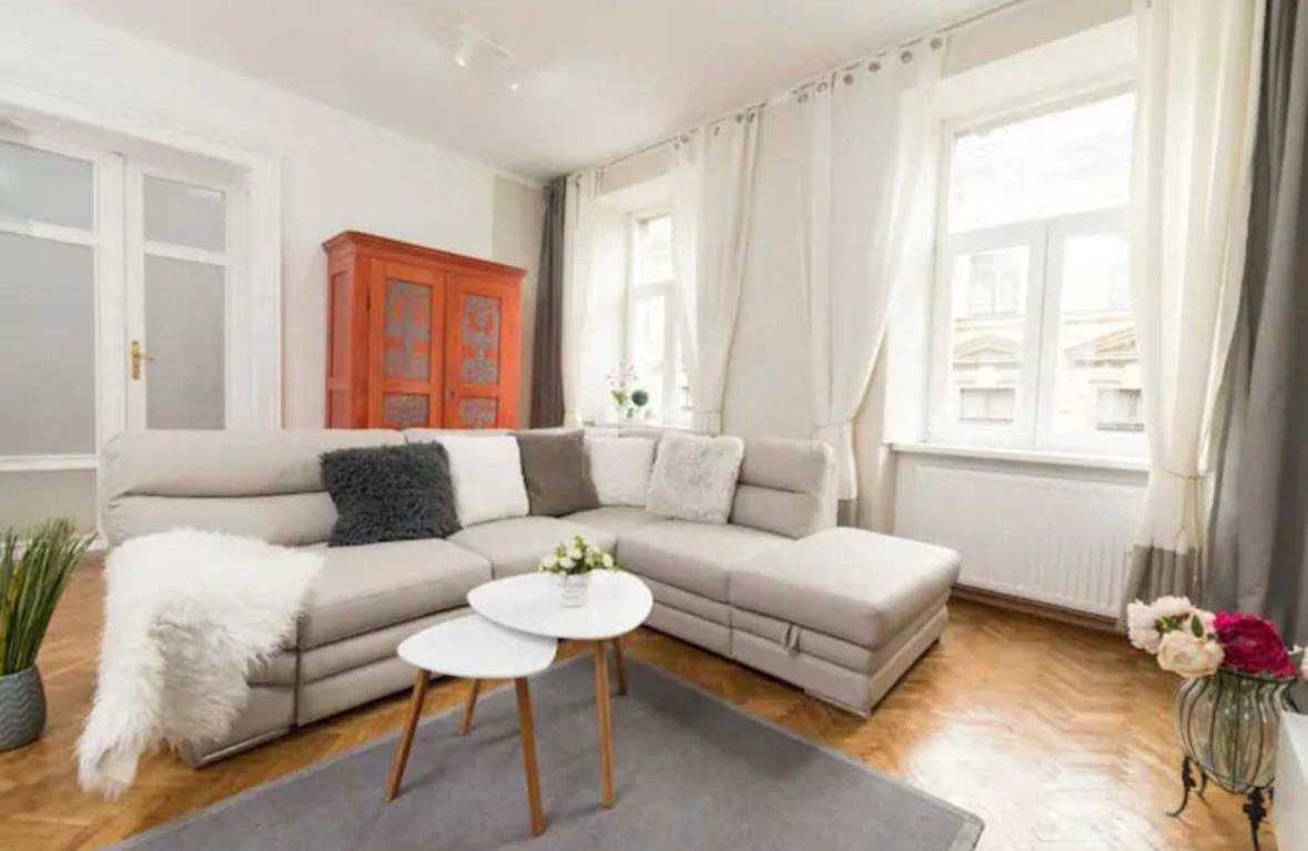 Charming Apartament Center Apartment *