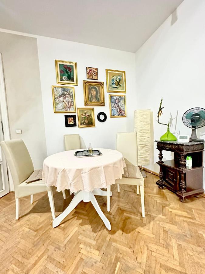 Charming Apartament Center Apartment