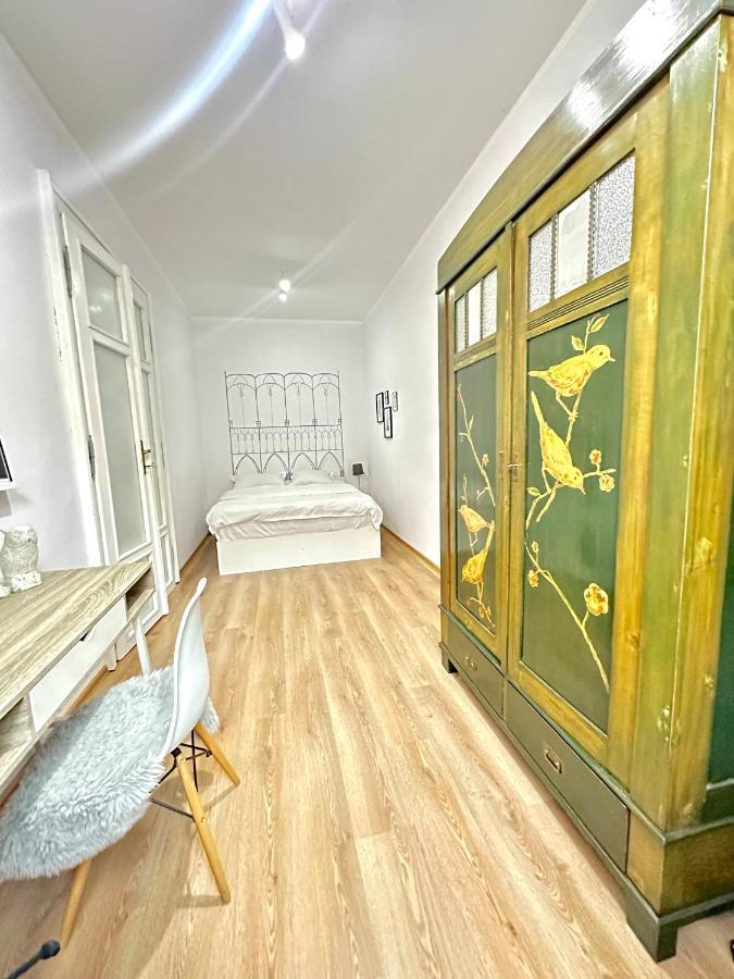 Charming Apartament Center *
